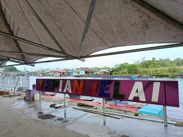 Tepian Sungai Jelai